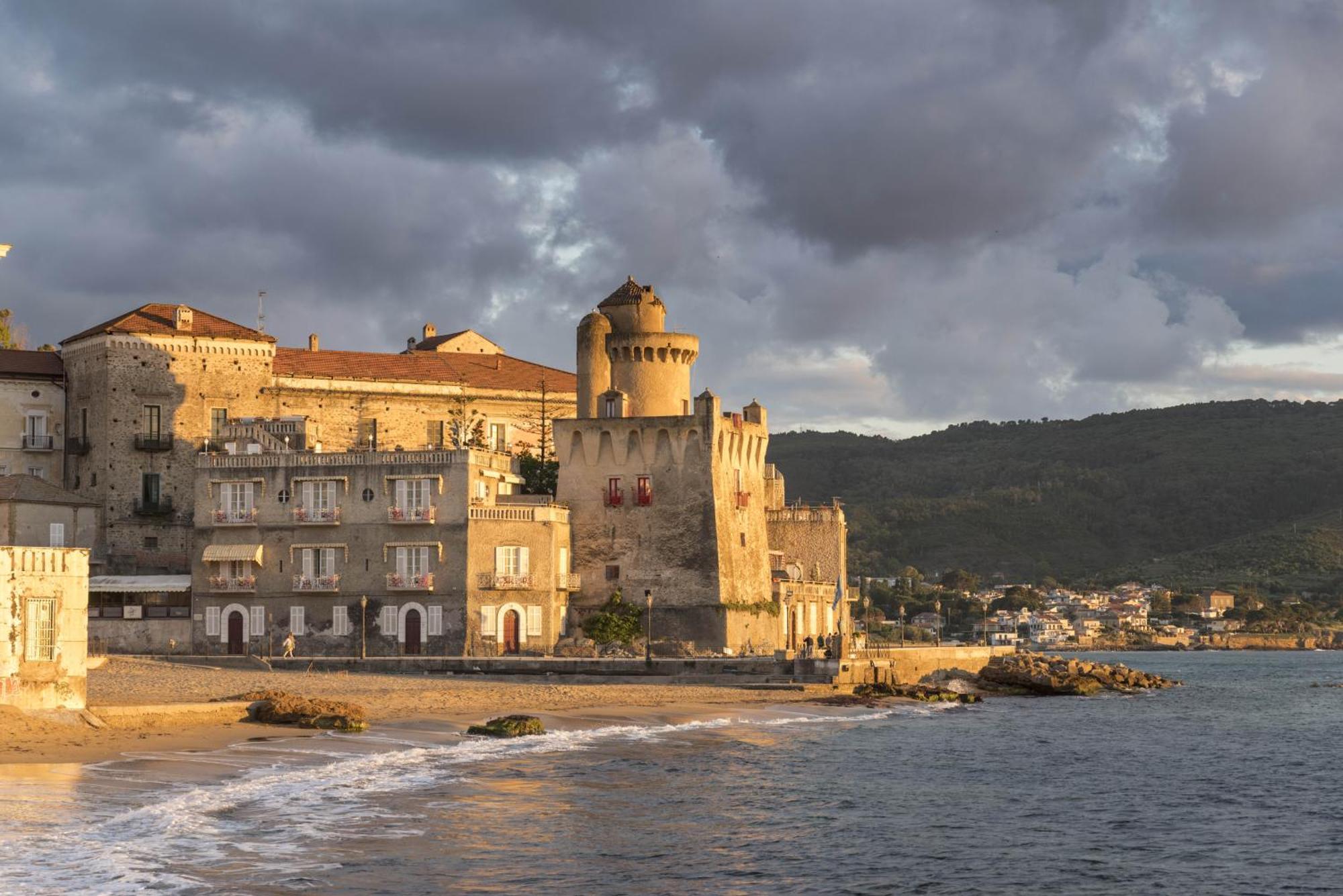 Torre Perrotti - Le Suite Santa Maria di Castellabate Esterno foto