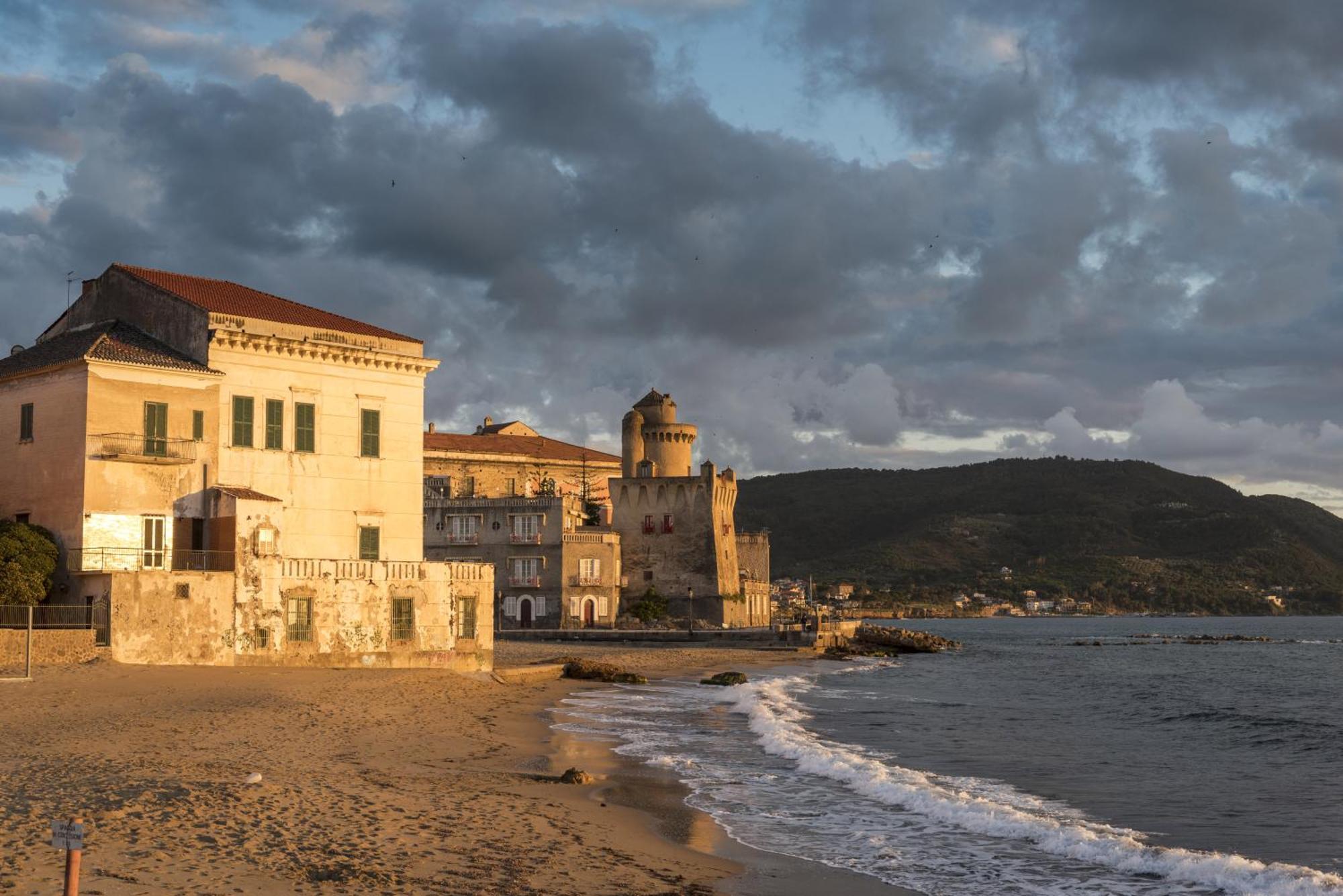 Torre Perrotti - Le Suite Santa Maria di Castellabate Esterno foto